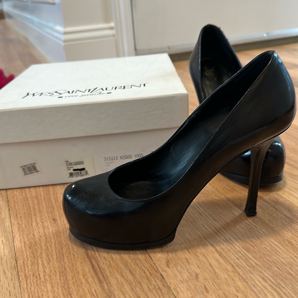 YSL Saint Laurent Tribtoo Tribute black grained leather platform pumps size 38